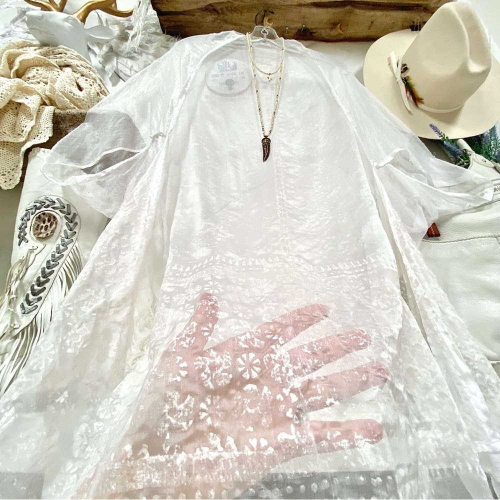 SILK Gypsy cocoon boho kimono/cover up w resort vacay beach delicate lace vibe